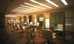 發(fā)廊內(nèi)部裝修從設(shè)計(jì)風(fēng)格到空間布局